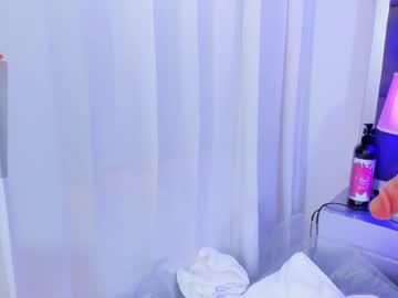 Watch mia_poppy performing live on BoomCams free cam network