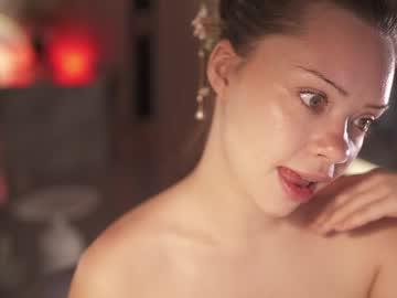 Watch mia_vixen_ performing live on BoomCams free cam network