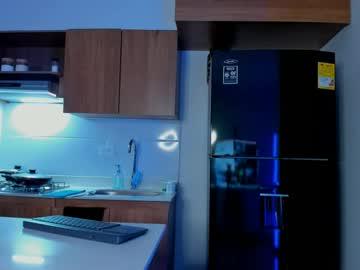 Watch mia_world_ performing live on BoomCams free cam network