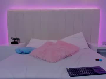 Watch miah_skinny performing live on BoomCams free cam network