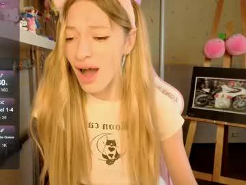 Watch miamooonn performing live on BoomCams free cam network
