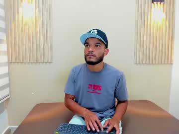Watch michaell_shaww performing live on BoomCams free cam network