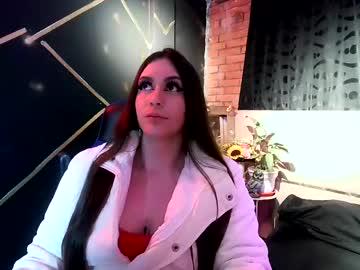 Watch michell_h performing live on BoomCams free cam network