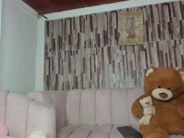 Watch miissy__ performing live on BoomCams free cam network