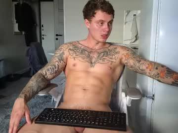 Watch mike___magic performing live on BoomCams free cam network