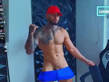 Watch mike_belle performing live on BoomCams free cam network
