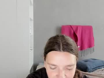 Watch milamoll673 performing live on BoomCams free cam network
