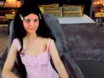 Watch milena_lynn performing live on BoomCams free cam network