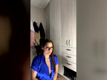 Watch milf__pretty performing live on BoomCams free cam network
