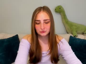 Watch millibrooksss performing live on BoomCams free cam network