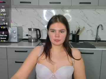 Watch milly_brown_ performing live on BoomCams free cam network