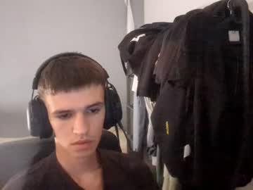 Watch miloray_ performing live on BoomCams free cam network