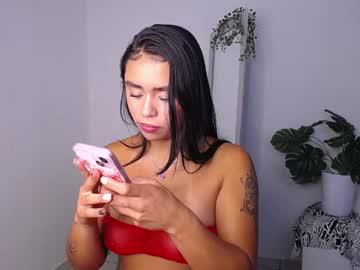 Watch mily_ortiz performing live on BoomCams free cam network