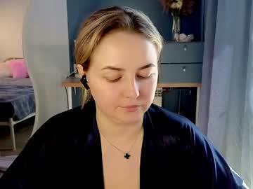 Watch mira_mermayd performing live on BoomCams free cam network
