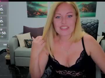 Watch mira_whitme performing live on BoomCams free cam network