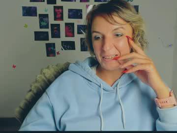 Watch mishelle_blondie performing live on BoomCams free cam network