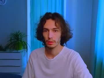 Watch mitchelkurse performing live on BoomCams free cam network