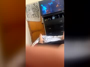 Watch mitroo27 performing live on BoomCams free cam network
