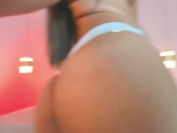 Watch mollygray8 performing live on BoomCams free cam network
