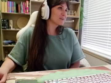 Watch mollyxo69 performing live on BoomCams free cam network