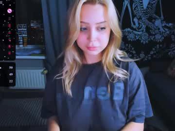 Watch monalauu performing live on BoomCams free cam network