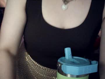 Watch moodiemira performing live on BoomCams free cam network