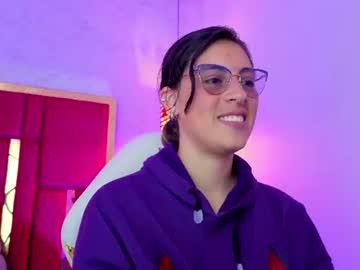 Watch moon_winy performing live on BoomCams free cam network