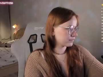 Watch mooncheri performing live on BoomCams free cam network