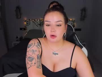 Watch mousemother performing live on BoomCams free cam network