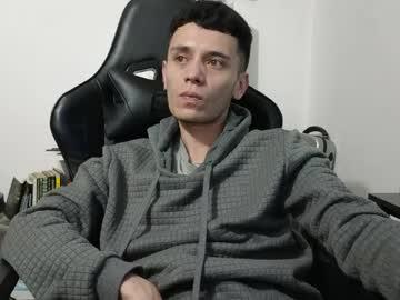 Watch mr_andresr performing live on BoomCams free cam network
