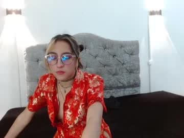 Watch mrandmrsvixencs performing live on BoomCams free cam network