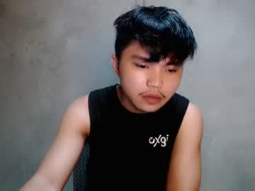 Watch mrbigcumx155150 performing live on BoomCams free cam network