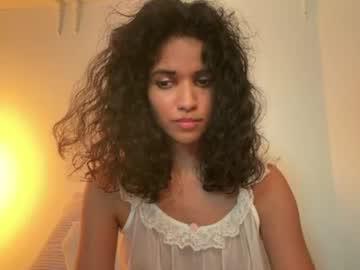 Watch mriea_ performing live on BoomCams free cam network