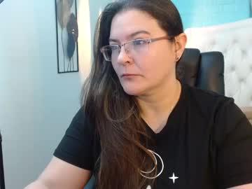 Watch msjossie performing live on BoomCams free cam network