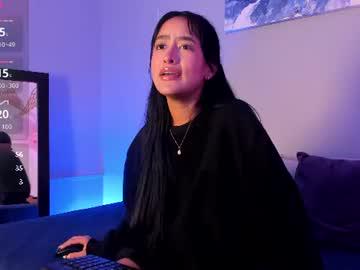 Watch muaan_ performing live on BoomCams free cam network