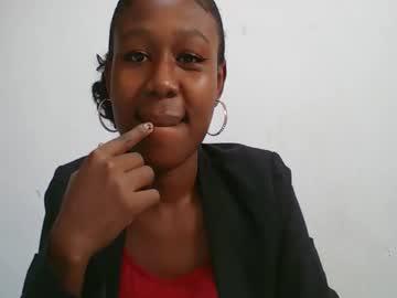 Watch nah296652 performing live on BoomCams free cam network