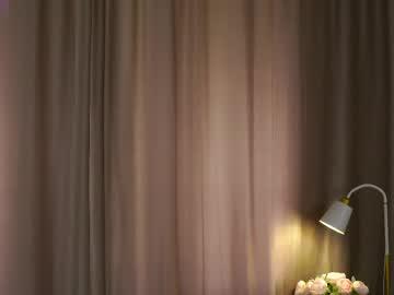 Watch nanalindner performing live on BoomCams free cam network