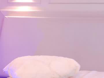 Watch naomiklarc performing live on BoomCams free cam network