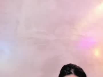 Watch naomymonroe_ performing live on BoomCams free cam network