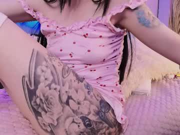 Watch neo_sarah_ performing live on BoomCams free cam network