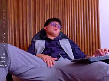 Watch nevolo_tay performing live on BoomCams free cam network