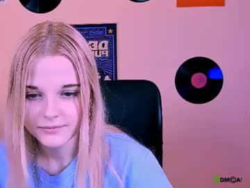 Watch nicole_bright performing live on BoomCams free cam network