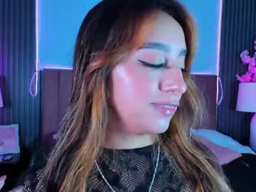 Watch nicole_edwards performing live on BoomCams free cam network