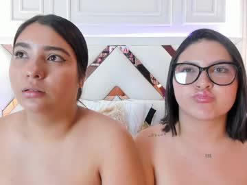 Watch ninablooms01 performing live on BoomCams free cam network