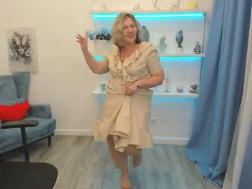 Watch ninastarle performing live on BoomCams free cam network