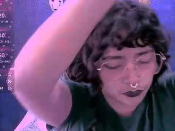 Watch ninayellow performing live on BoomCams free cam network