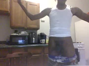 Watch nino3713 performing live on BoomCams free cam network