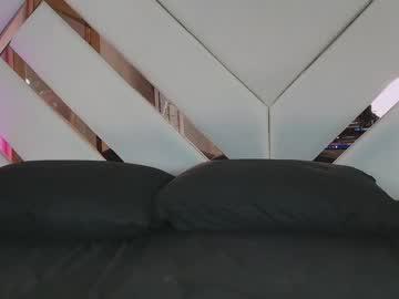 Watch noa_butterfly_ performing live on BoomCams free cam network