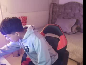 Watch noa_hot69 performing live on BoomCams free cam network