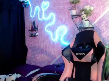 Watch noah_benett_ performing live on BoomCams free cam network